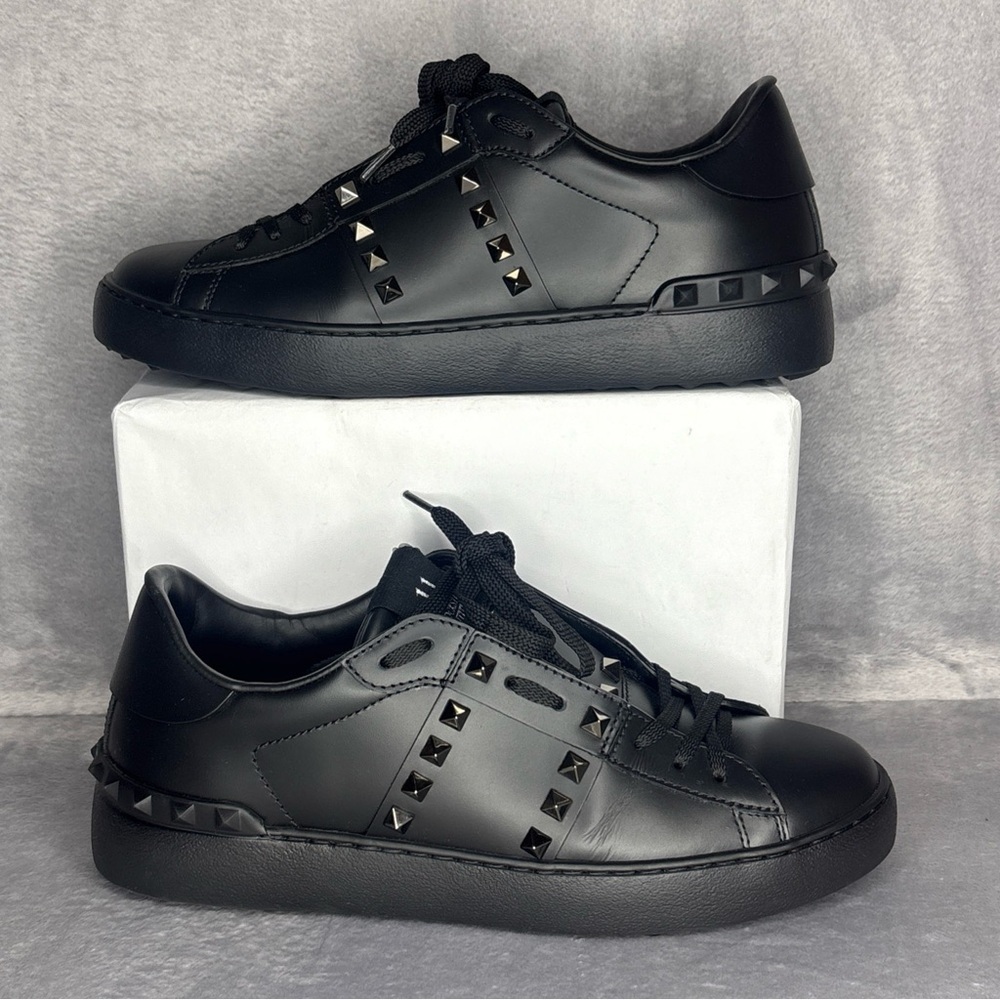 Valentino Rockstud Black Leather Sneakers EU 39 US 8 Designer